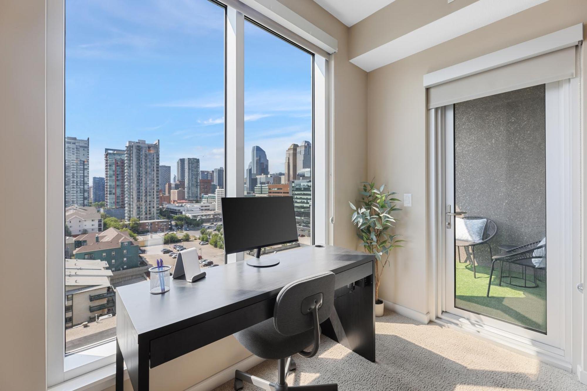 Heart Of Downtown Calgary Spacious Luxury Condo With Stunning Views And Premium Amenities Exteriör bild