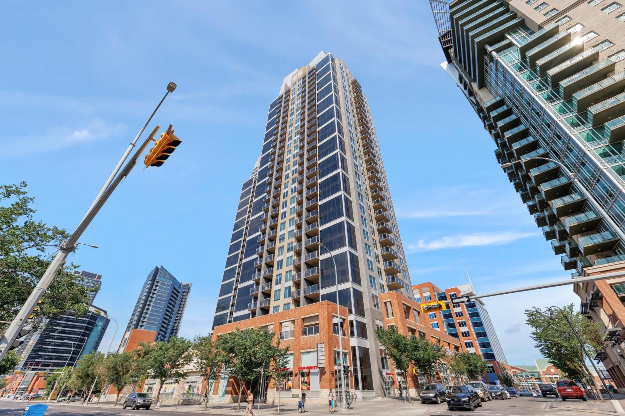Heart Of Downtown Calgary Spacious Luxury Condo With Stunning Views And Premium Amenities Exteriör bild